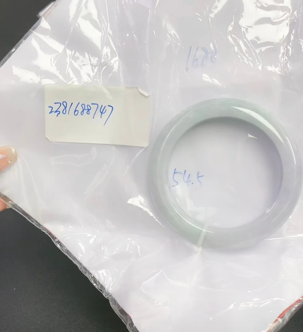 天然缅甸翡翠手镯