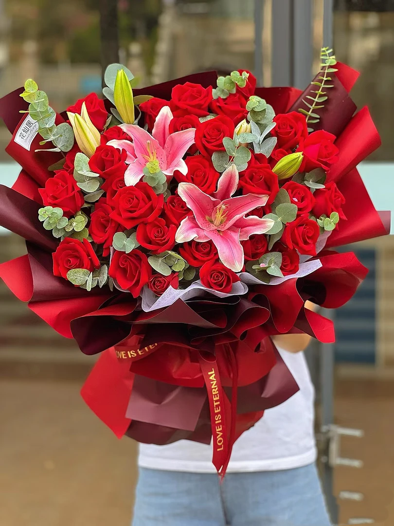 【玫瑰百合混搭】红玫瑰百合混搭恋人爱人长辈老师全国同城大花束