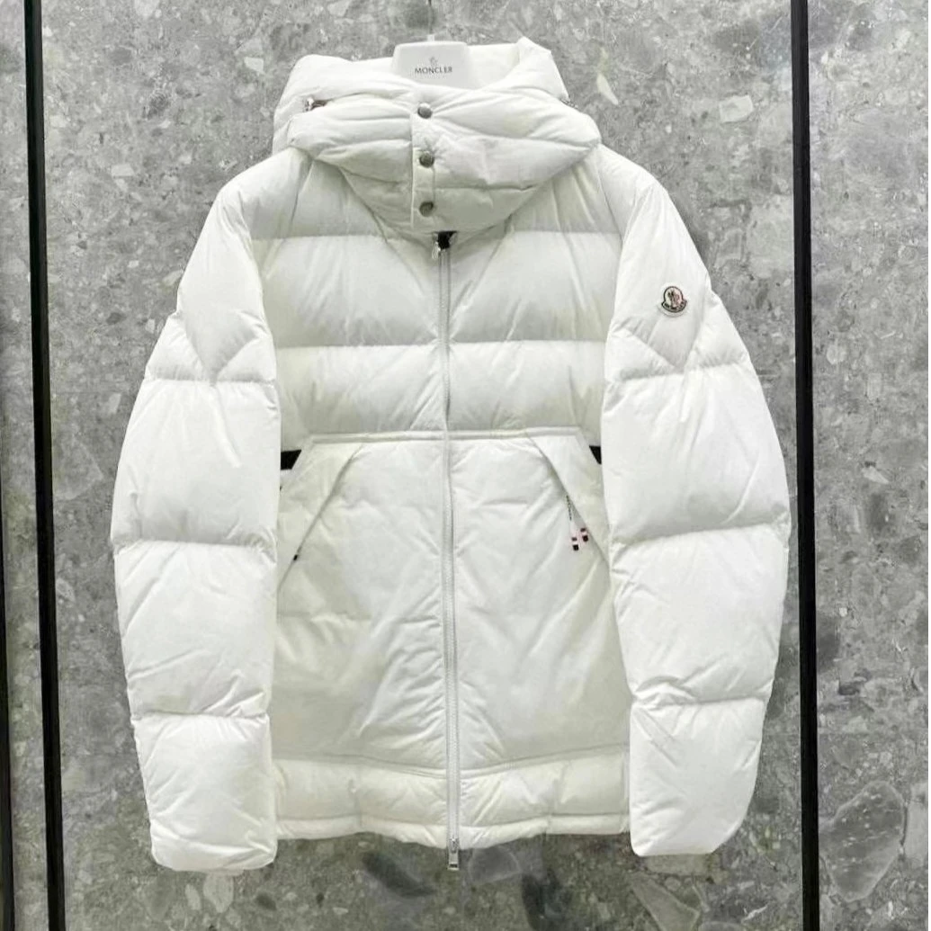 全新未使用 MONCLER 蒙口条纹拼色连帽含羽绒夹克外套 男款 白色