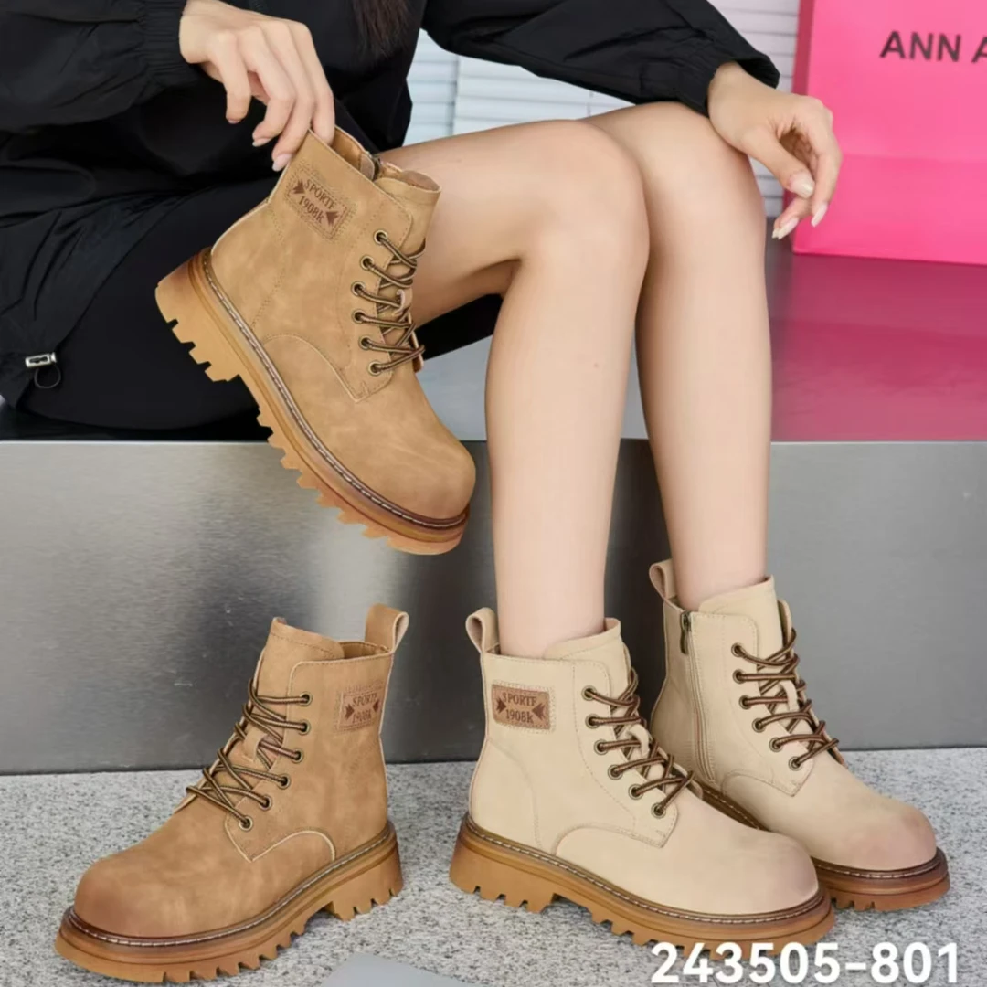 2024年秋冬新款高蒂马丁靴平底短靴女靴243505-801