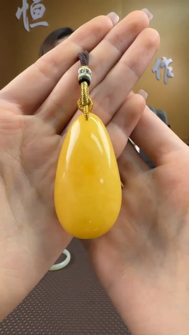 【闪购商品】琥珀裸石未镶嵌挂件