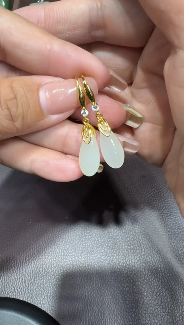 【闪购商品】和田玉耳饰未镶嵌耳饰一对，（多样性发一件）