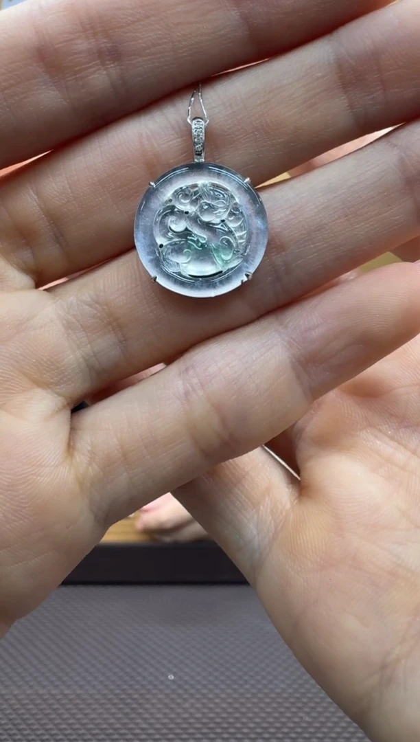 【闪购商品】翡翠颈饰18K金镶嵌挂件