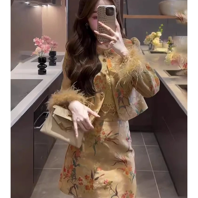 秋季法式小香风套装裙女复古油画风轻奢重工时尚短外套短裙两件套