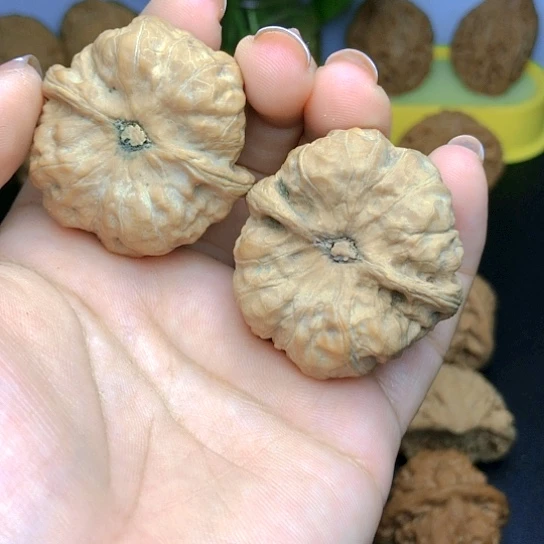文玩核桃吊坠好***连蛙蛙