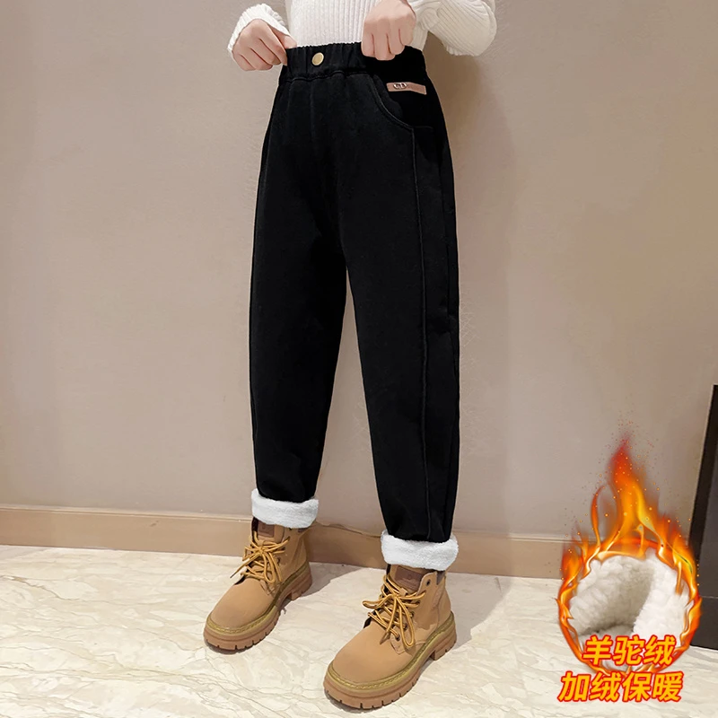 女童牛仔裤秋冬款加厚外穿洋气羊羔绒宽松冬季装保暖儿童加绒裤子
