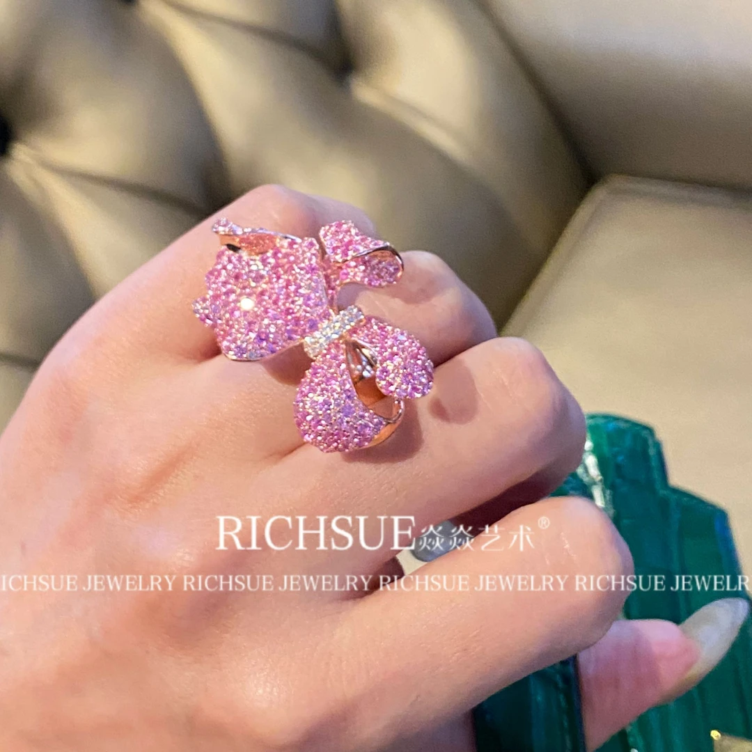 RICHSUE 非金属合成锆石戒指 设计立体粉色蝴蝶结戒指 s925银