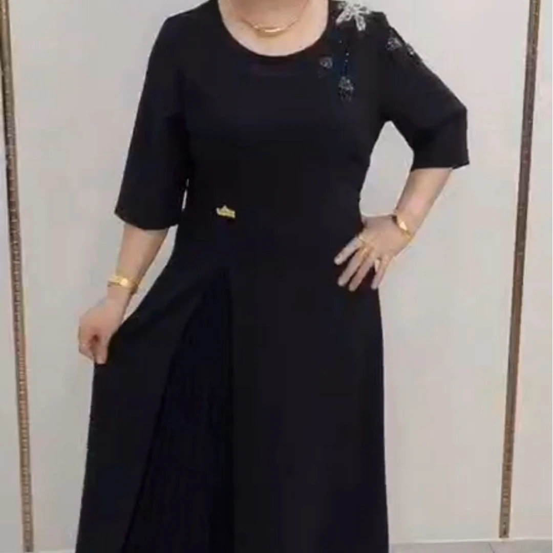 新款时尚长款连衣裙洋气百搭优雅显瘦轻奢中袖修身连衣裙