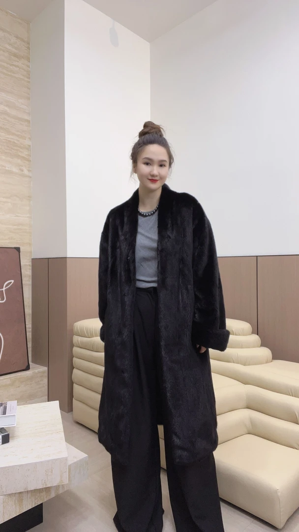 【漫余MAN Y U】Z3119 挽袖V领天然水貂皮草外套时尚百搭秋冬新款