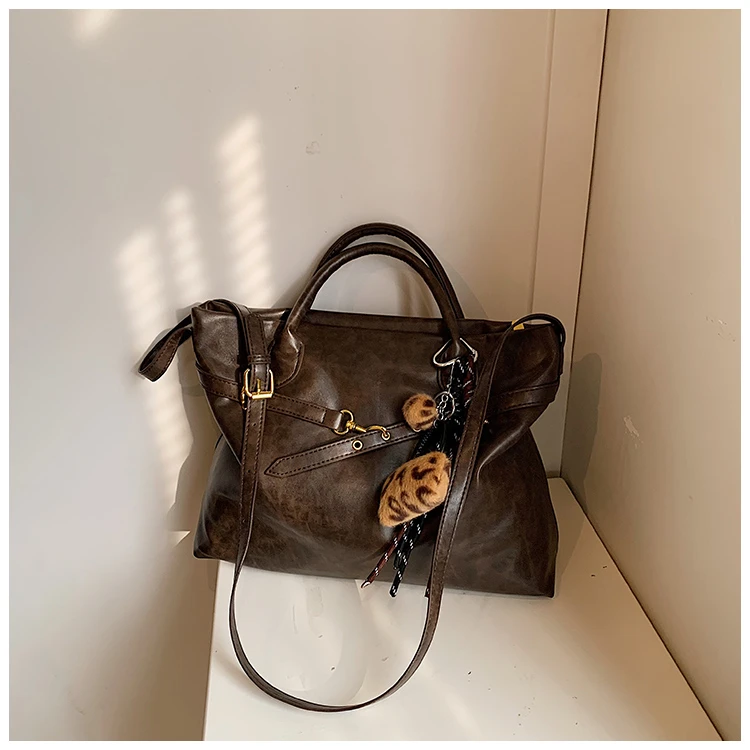 2024韩系大号公文袋手提包高级复古单肩包通勤大包包小众女士百搭