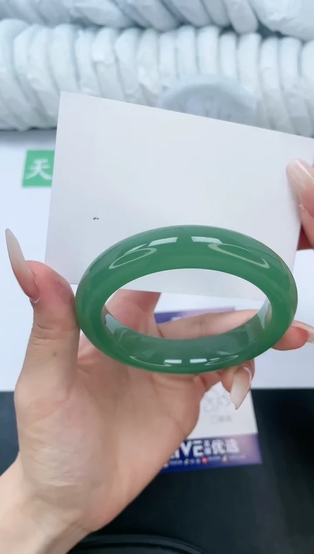 【闪购商品】石英质玉手镯未镶嵌T113-57.3