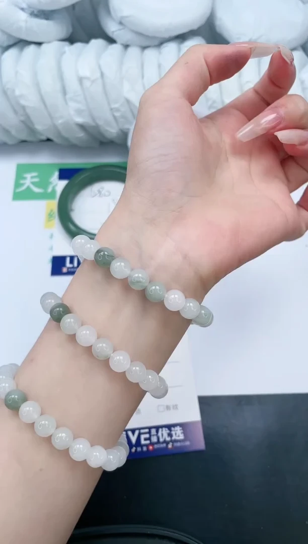 【闪购商品】石英质玉手镯未镶嵌手链一串随机