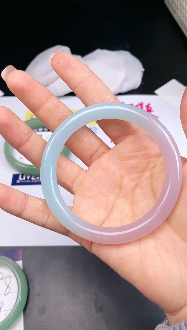 【闪购商品】石英质玉手镯未镶嵌101