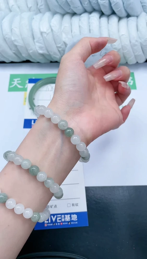 【闪购商品】石英质玉手镯未镶嵌手链一串随机