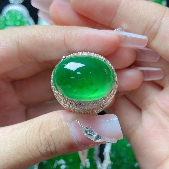 翡翠颈饰未镶嵌1845309。