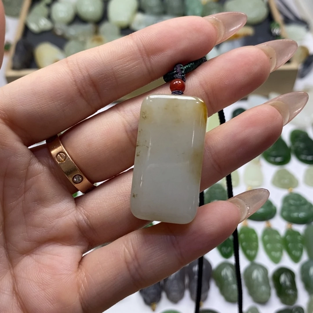 和田玉颈饰未镶嵌梅**七