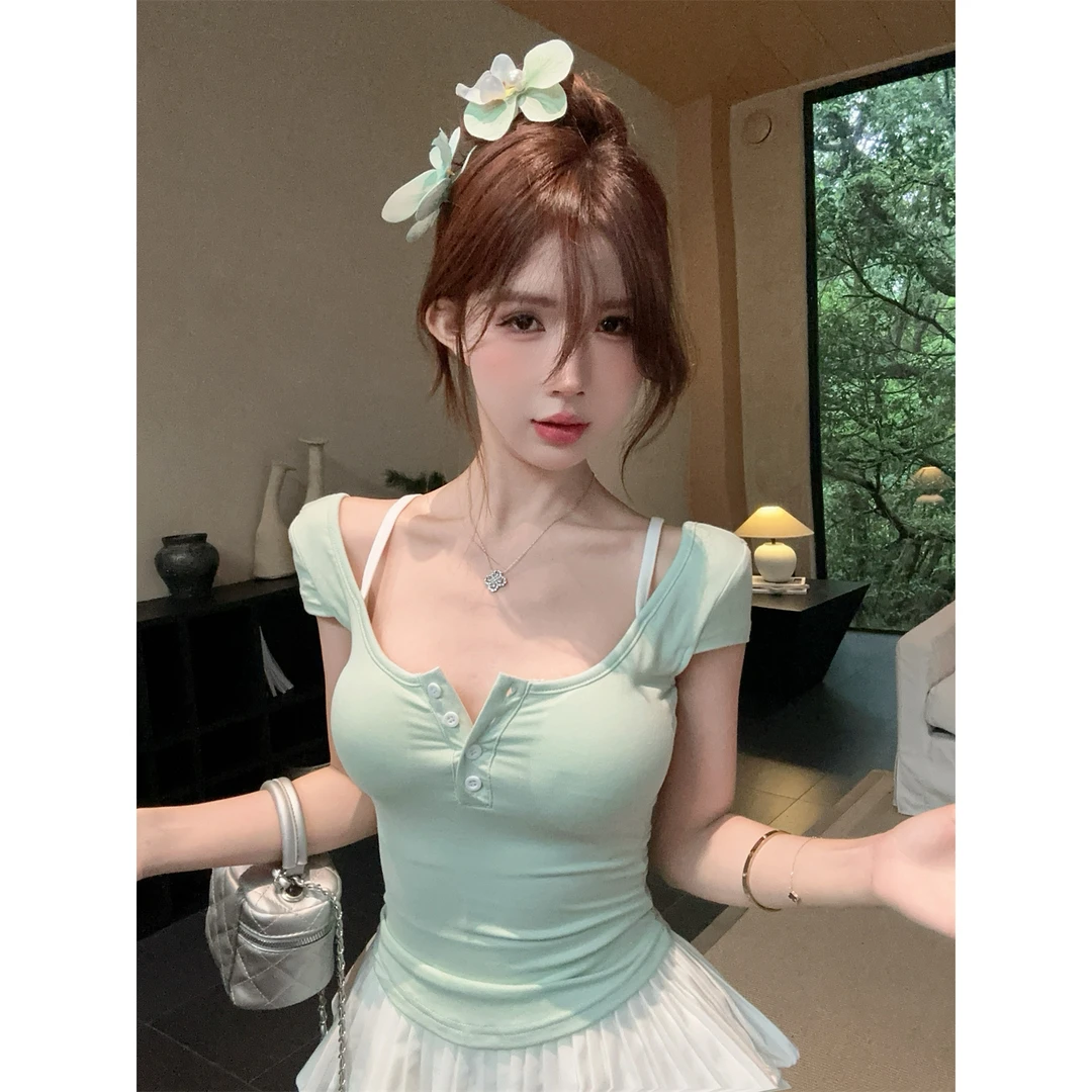 多巴胺薄荷绿吊带短袖t恤女夏季纯欲甜辣妹性感一字肩短款小上衣