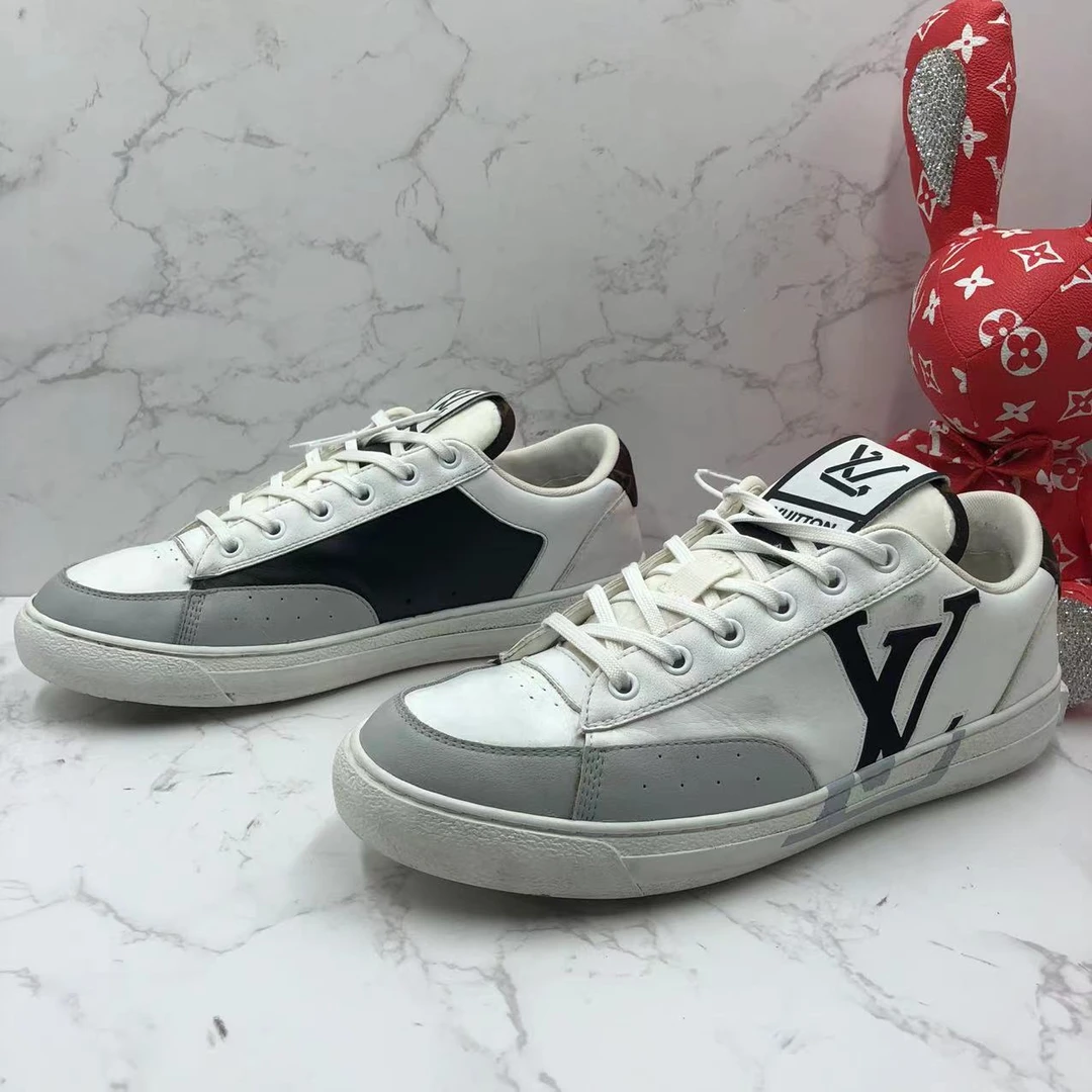 【聚星折扣】LouisVuitton/路易威登男士休闲时尚错位大logo板鞋