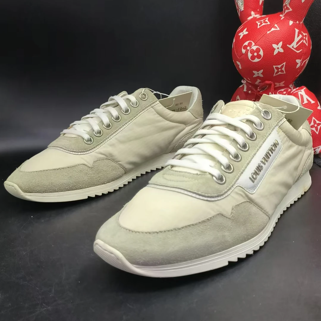 【聚星福利】LouisVuitton/路易威登男米白色休闲鞋42.5欧码ddm1302