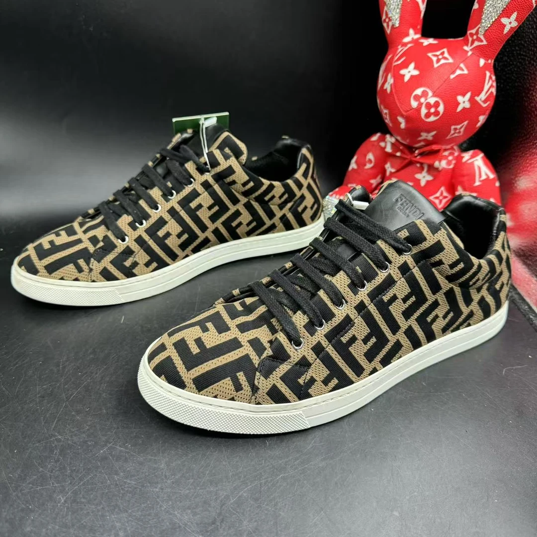 【AO福利】FENDI/芬迪  41.5欧码 男士时尚满印帆布休闲板鞋ao393