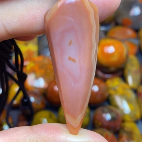 玛瑙/玉髓颈饰未镶嵌