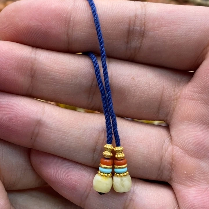 琥珀裸石未镶嵌天然原矿的弟子珠