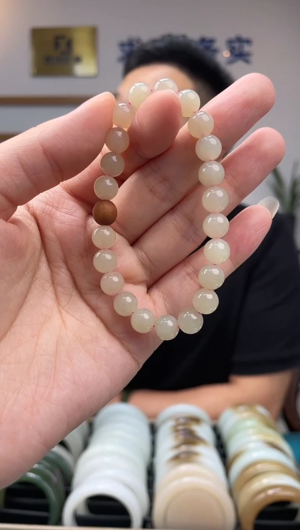 【闪购商品】和田玉手串未镶嵌藕色卡8-7发一件