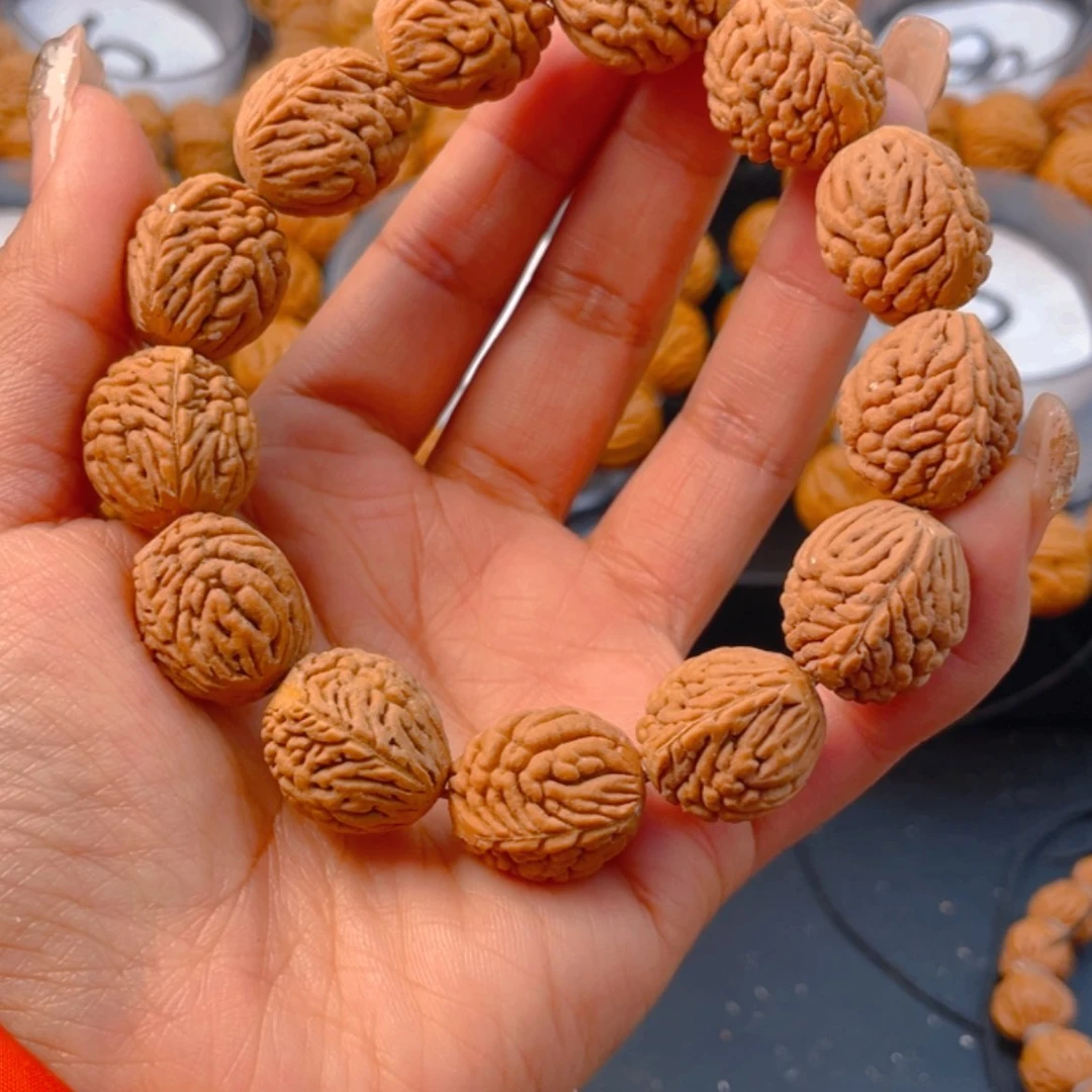 【闪购商品】桃核手串15