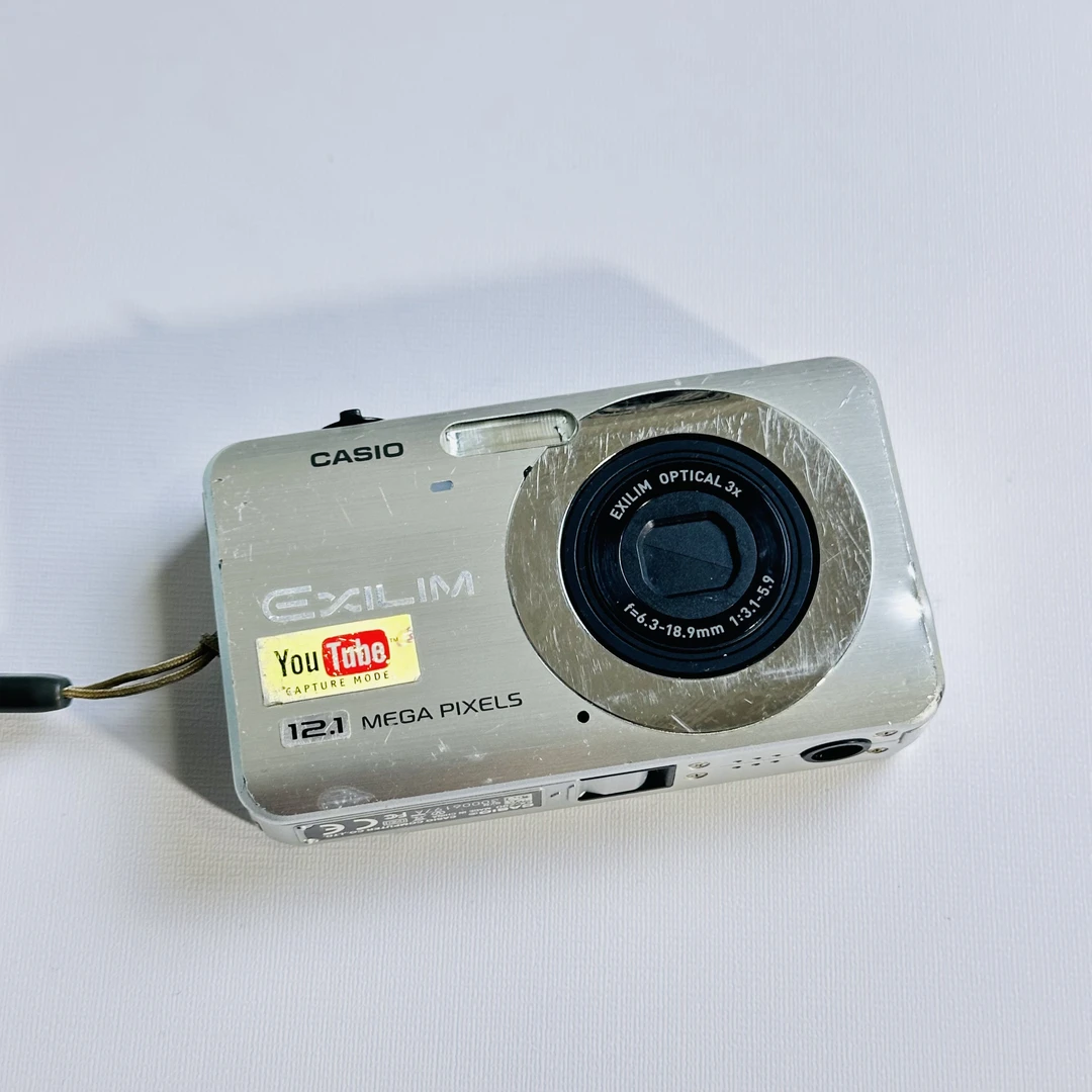 卡西x欧z90冷白皮 1200万像素 适合拍人像 数码相机 外观有磨损