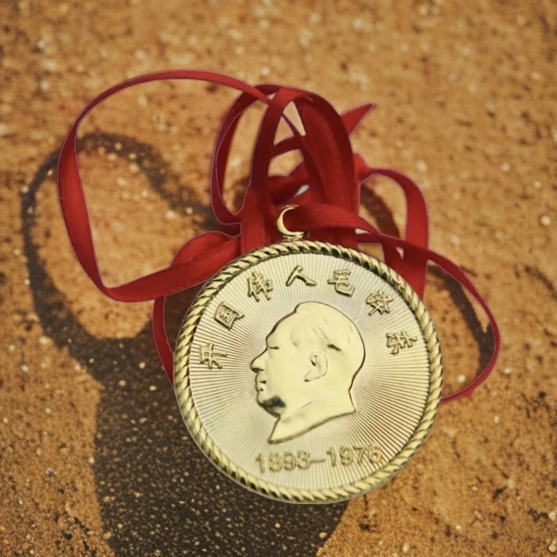 合金吊坠 毛主席吊坠项链毛爷爷直径3.2CM金色圆形纪念项坠实心