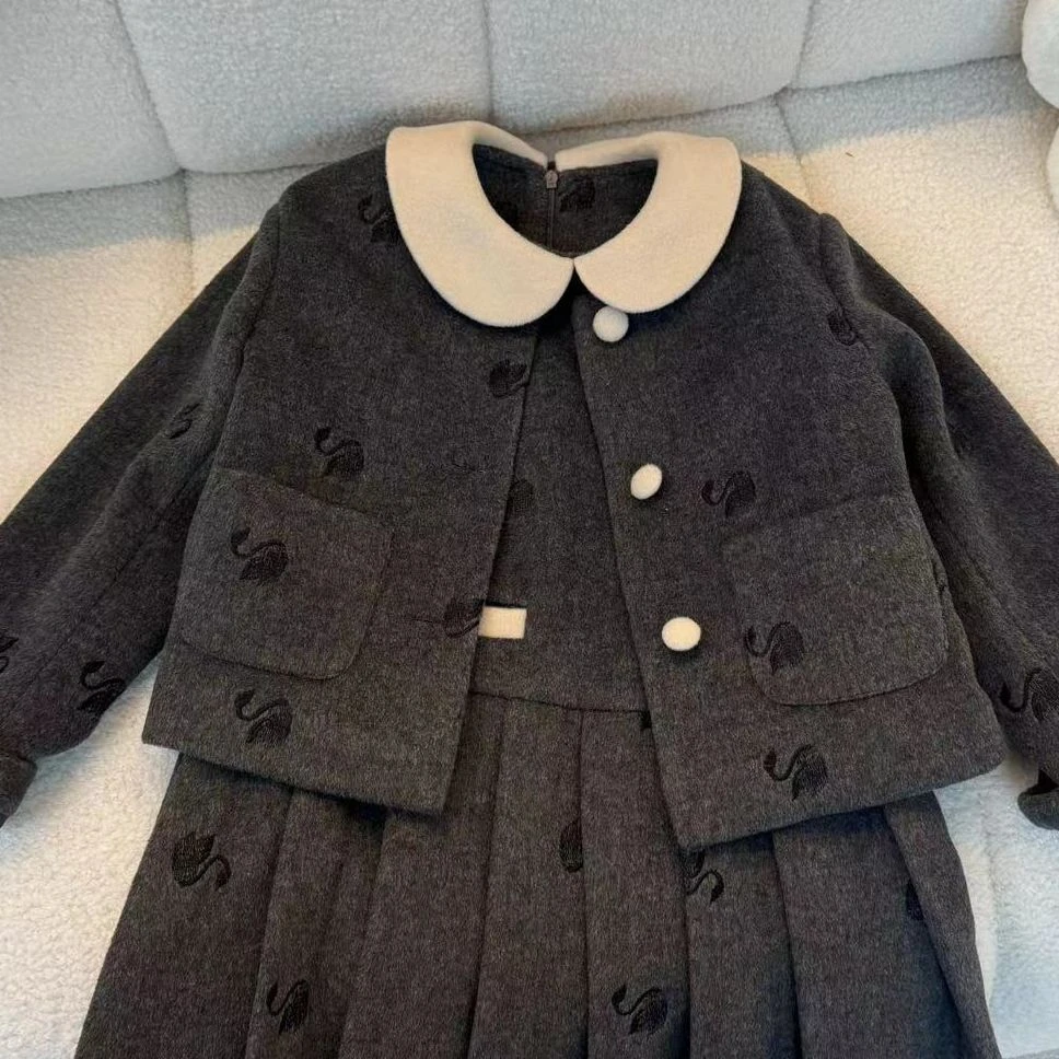 【万象城店】高级定制2024秋女童小天鹅轻奢风裙子加外套MJQ246420