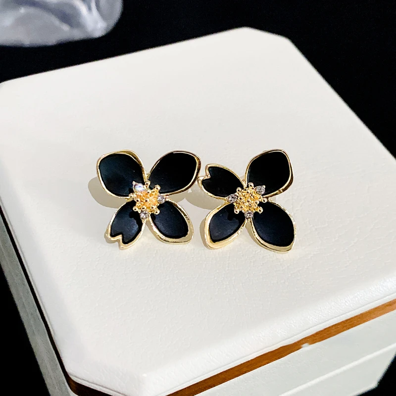 铜合金耳饰 铜合金耳饰 法式气质耳环轻奢款耳钉饰品首饰 Q-598