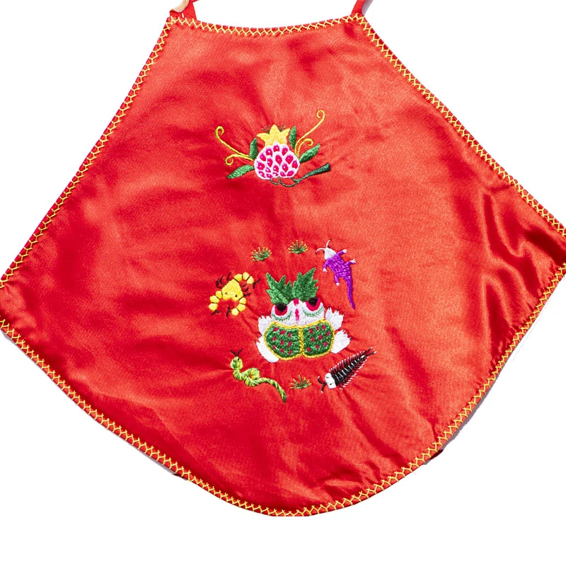 中国风手工刺绣婴儿五毒肚兜新生儿护肚满月宝宝肚围生日抓周红兜