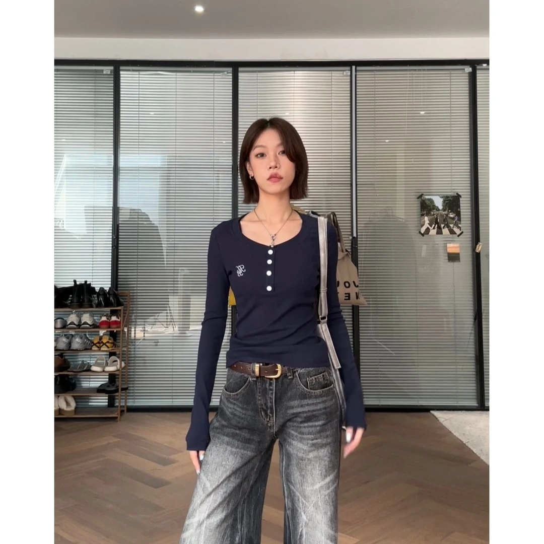 【部分现】美式复古刺绣纽扣圆领长袖t恤女修身显瘦内搭打底衫7655