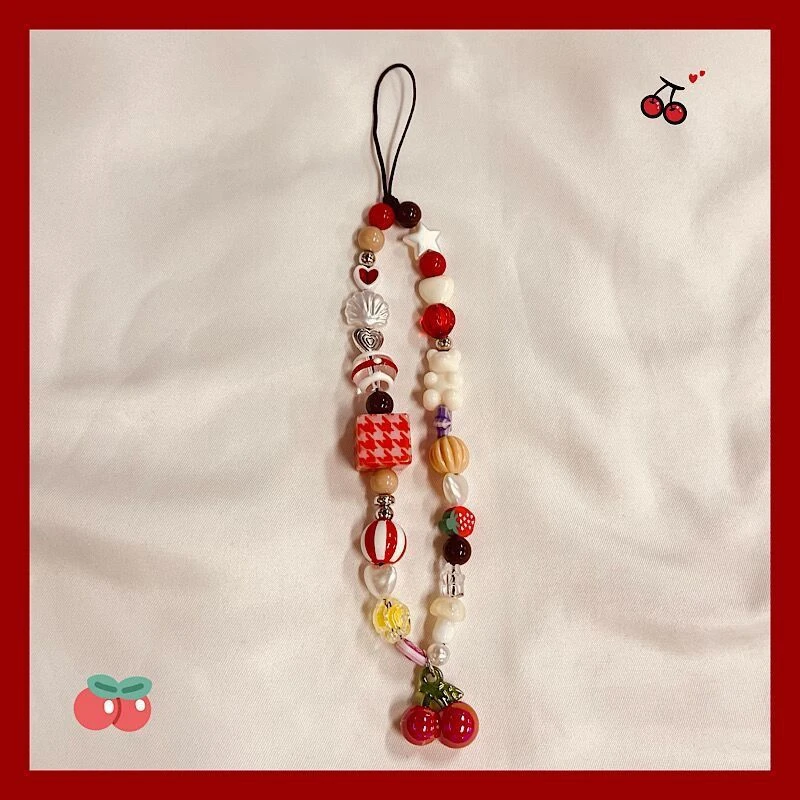 樱桃小熊吊坠手机l链ccd相机挂绳小众挂件diy手工串珠防丢手绳