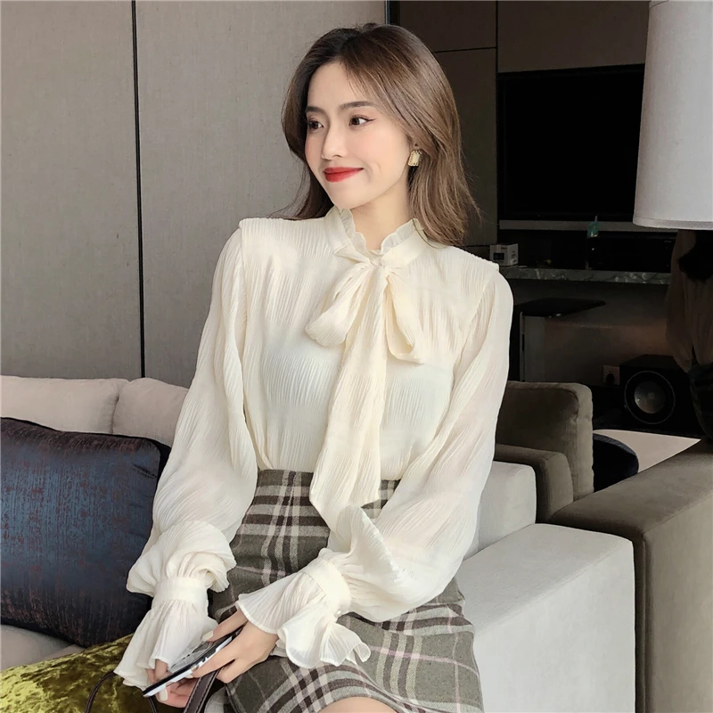 蝴蝶结系带花边立领衬衫女2024春秋新款设计感小众喇叭袖别致上衣