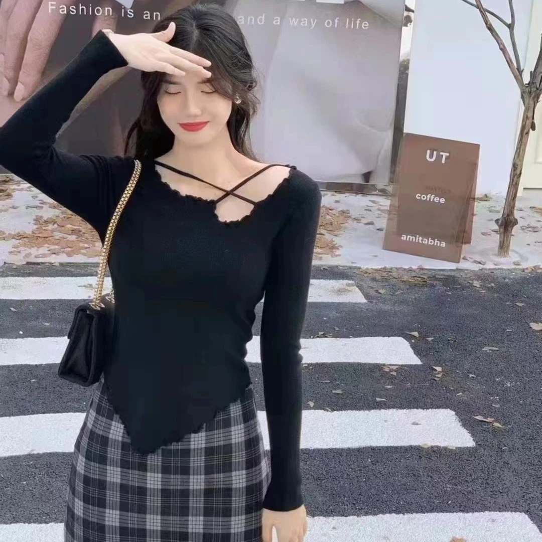 秋冬韩国气质小姐姐修身显瘦不规则边设计打底衫上衣开叉辣妹针织