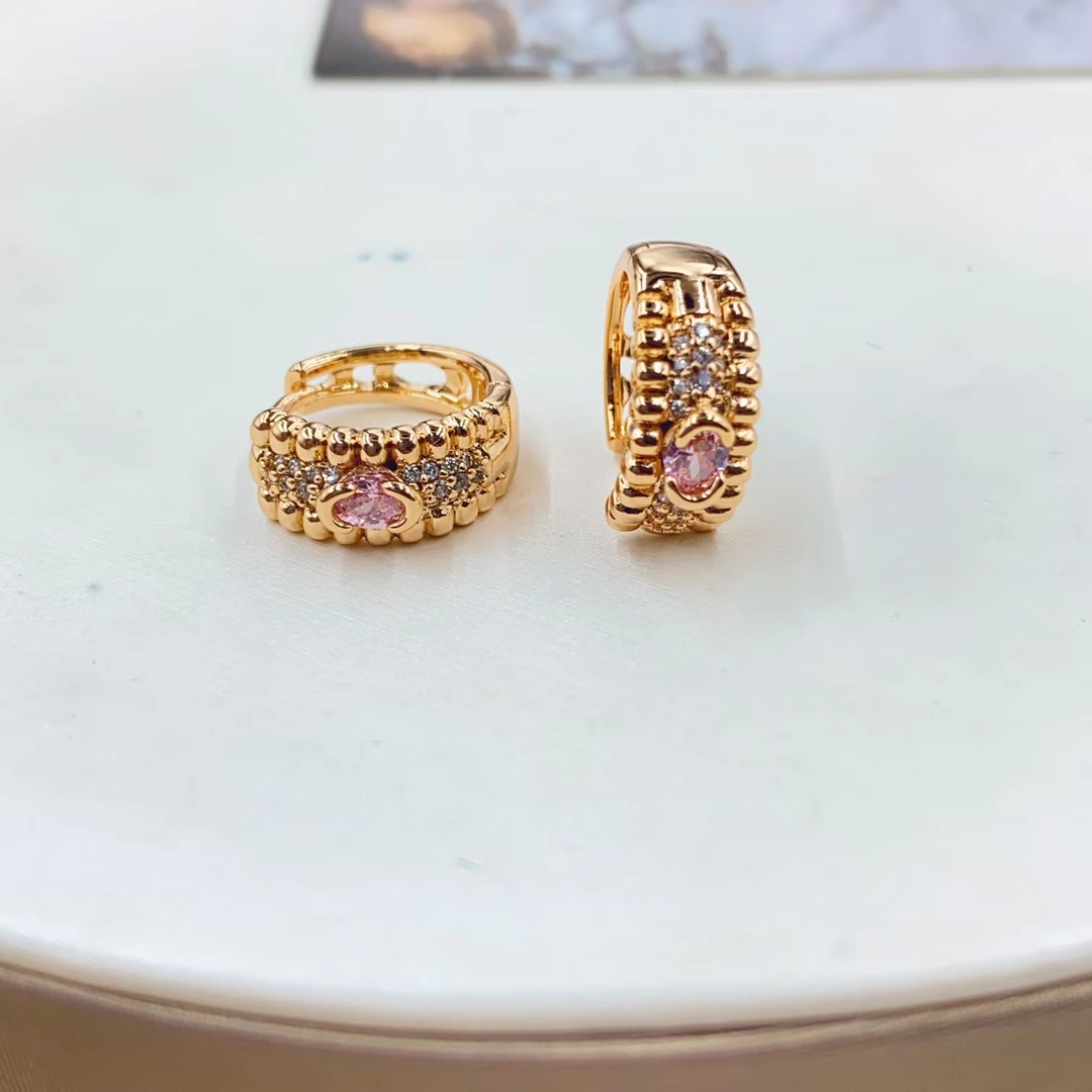 2373  精美雕刻镶嵌粉色耳环多样性发货