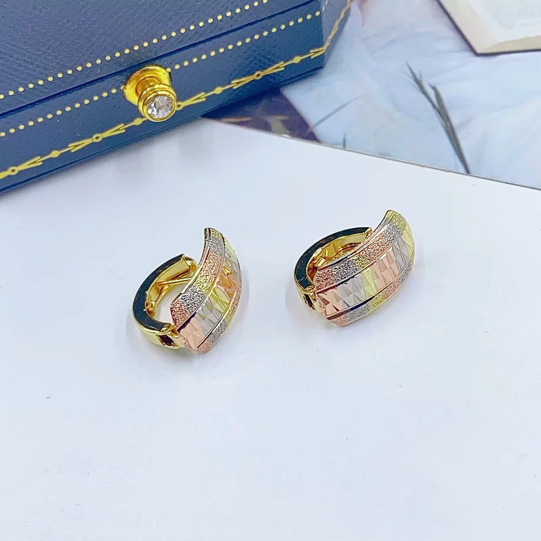 耳饰 3333    精美时尚轻奢三色切割面耳扣多样性发货