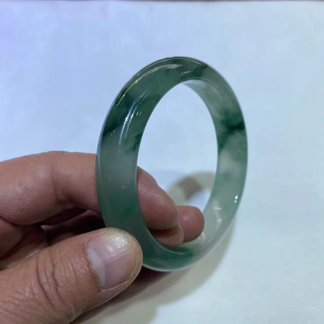 非洲翠玉（天然石英质玉）冰飘花精美手镯