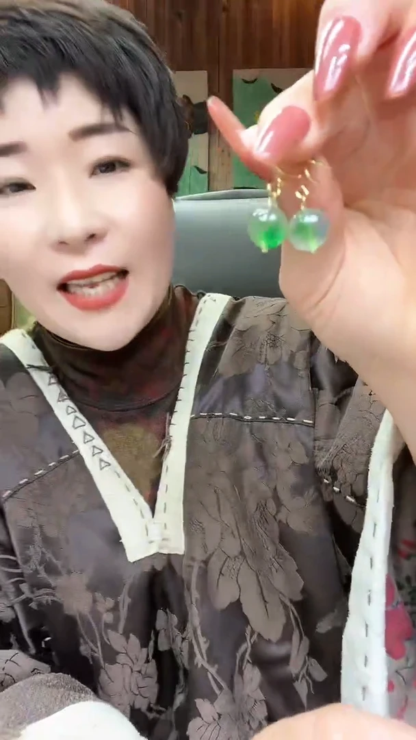 【闪购商品】翡翠耳饰未镶嵌355