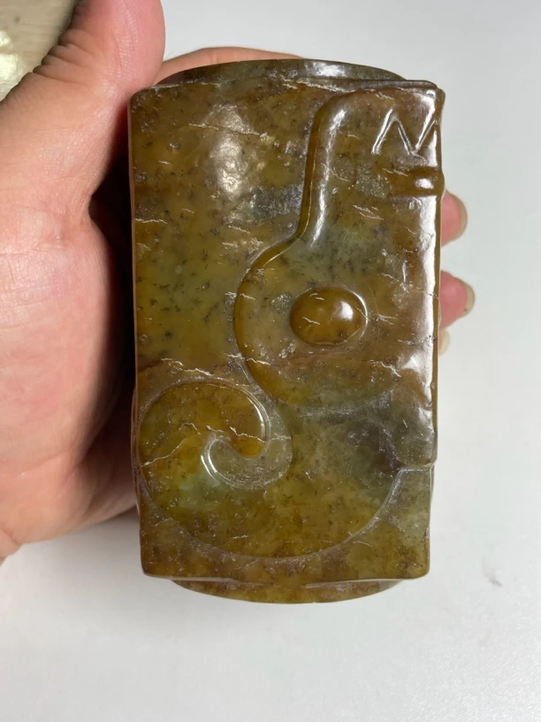 和田玉鸡油黄老玉琮