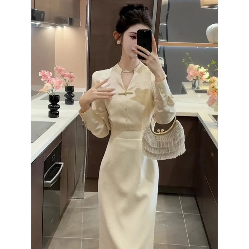国风设计感气质长裙新中式提花高级感盘扣收腰显瘦包臀A字连衣裙