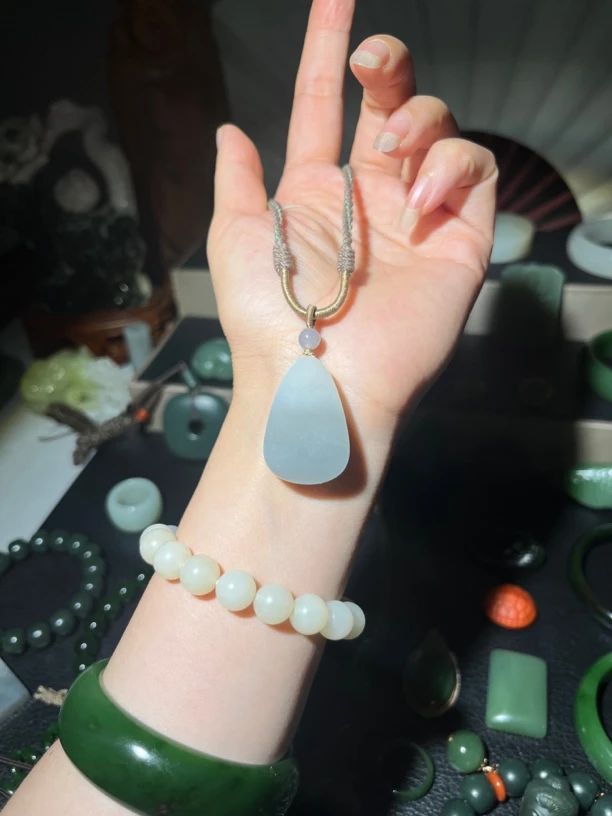 和田玉 青海料 烟紫吊坠