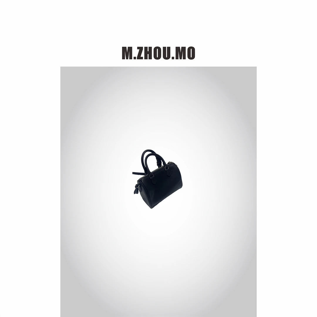 M.ZHOU.MO 复古头层水晶植鞣牛皮极简枕头包 斜跨单肩手拎包