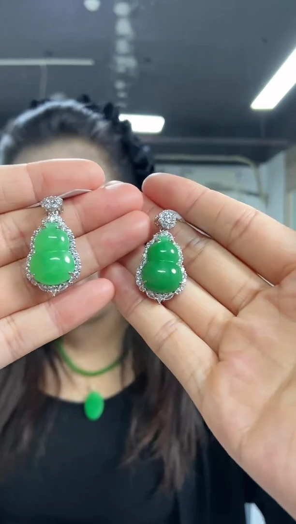 【闪购商品】翡翠吊坠(不含链)未镶嵌多样性发其一颜色微差