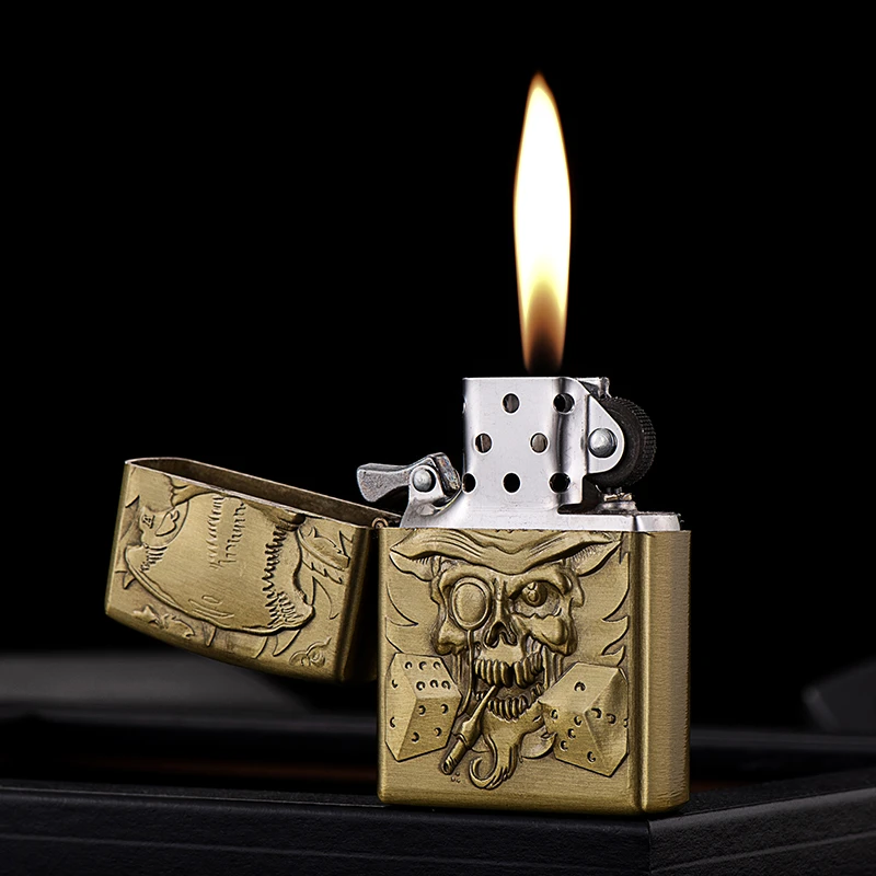 2024新款青铜浮雕煤油打火机怀旧复古老式砂轮金属防风煤油打火机