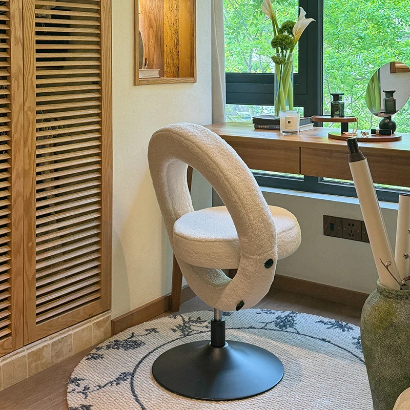 2025年贝果椅化妆椅子ins风新款梳妆椅凳圆形可爱书桌椅网红现代