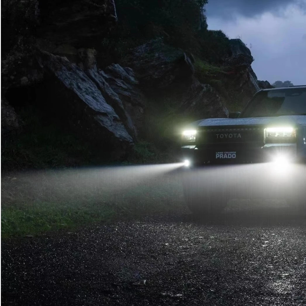 适用24新款丰田普拉多LC250霸道改装LED双光透镜前雾灯大灯总成