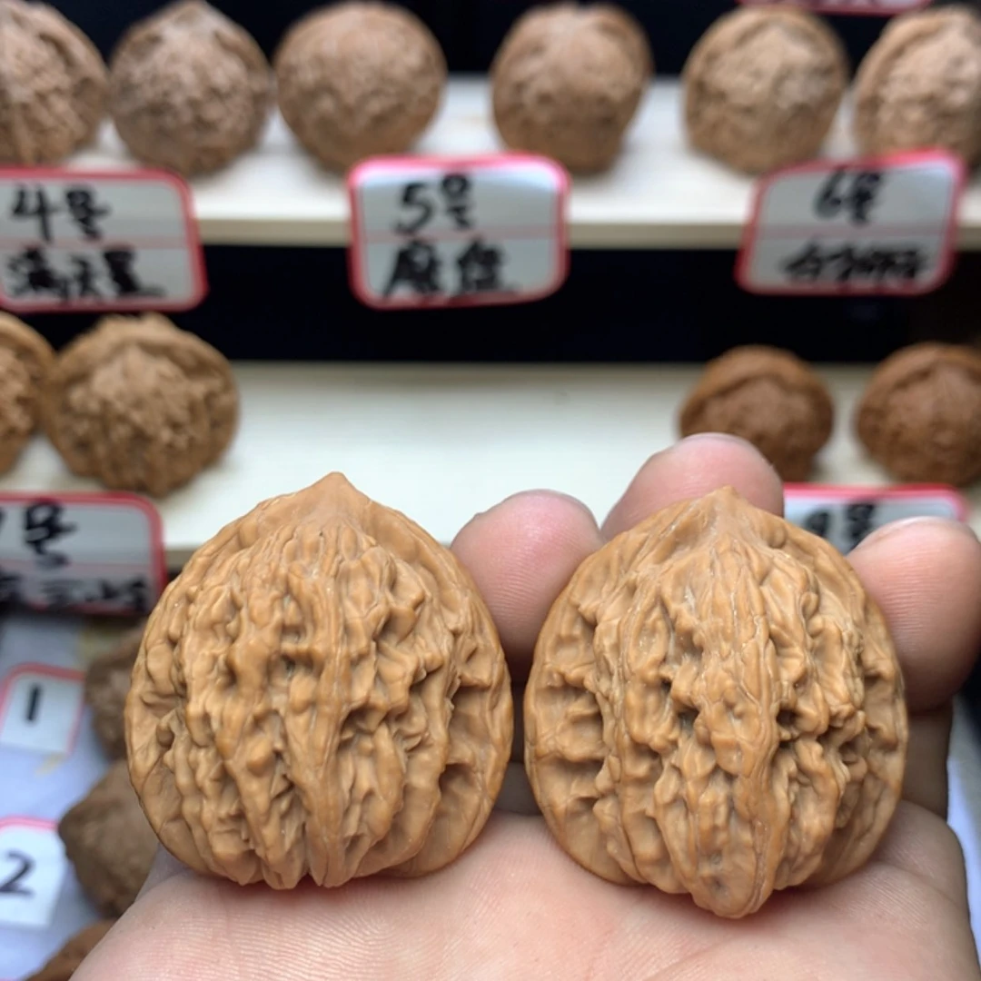 【闪购商品】文玩核桃吊坠沉****河